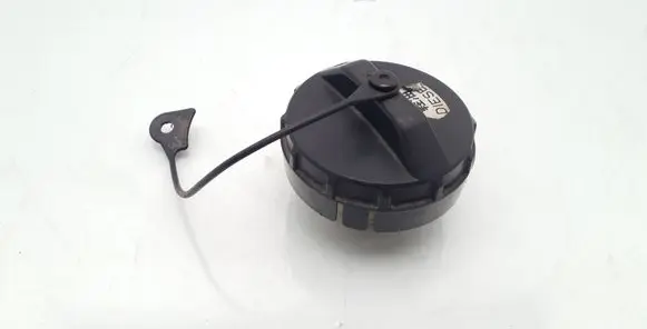 Mitsubishi Pajero Fuel tank filler cap 