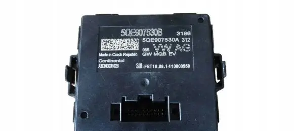 Audi A3 S3 8V Gateway control module 5QE907530B