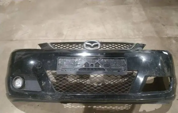 Mazda 5 Front bumper juodas