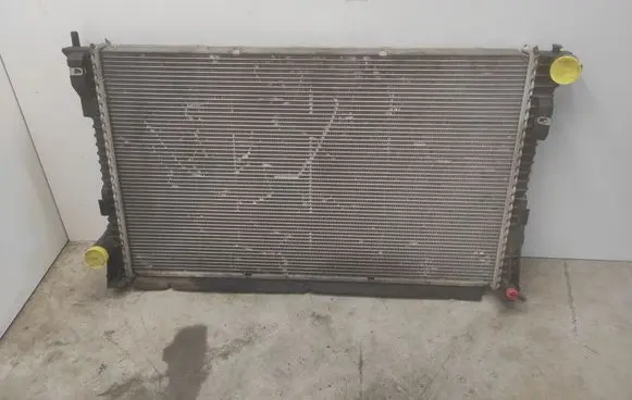 Ford Explorer V Coolant radiator FB538005AB FB538005