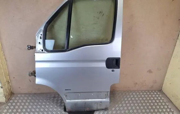 Iveco Daily 4th gen Front door