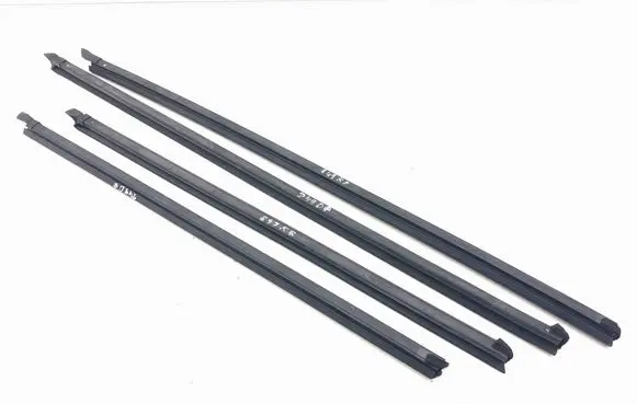 Hyundai i30 Rubber seal front door window/glass 