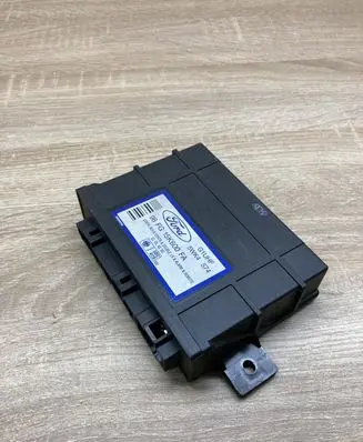 Ford Focus Comfort/convenience module 96FG15K600FA 5WK4574