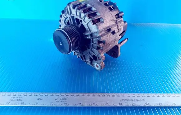 Audi A4 S4 B8 8K Generator/alternator 03L903023 2605717A 210015372