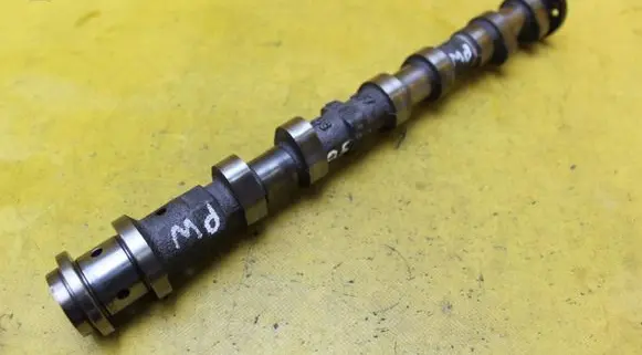 Chrysler Pacifica Camshaft 