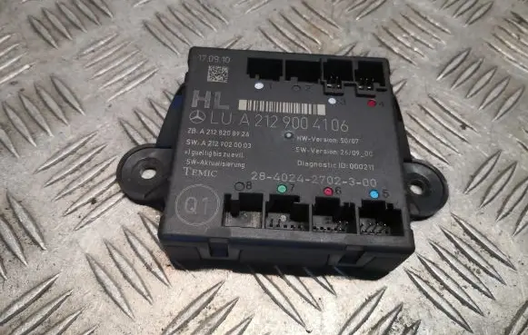 Mercedes-Benz C W204 Door control unit/module 2129004106 A2129004106