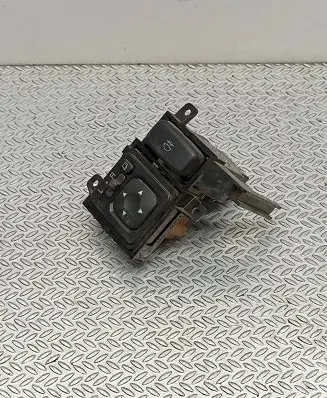 Mitsubishi Pajero Wing mirror switch MR951186 C8NC08MB 0LY1D4