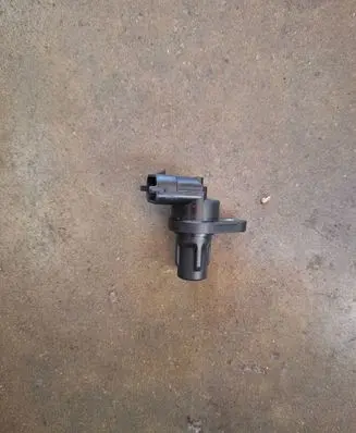 Mercedes-Benz ML W164 Camshaft position sensor 0232103050