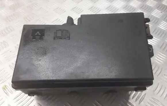 Mazda 3 I Fuse box set 3M5T-14A142-AB