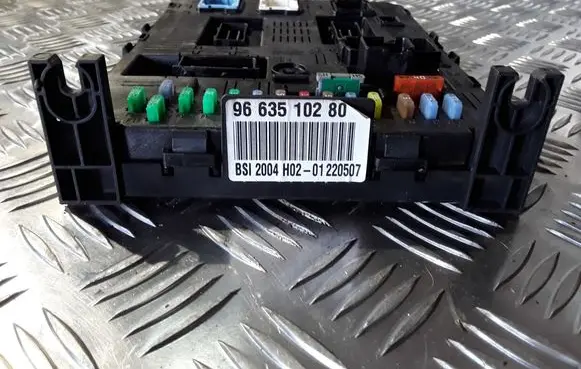 Peugeot 407 Comfort/convenience module 9663510280