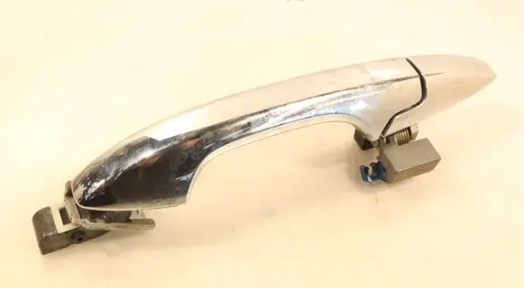 Honda CR-V Front door exterior handle/bracket 