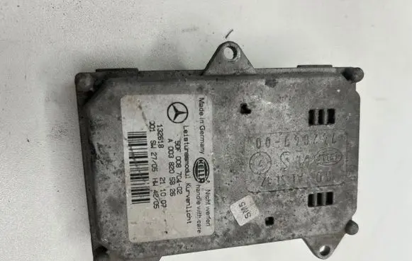 Mercedes-Benz CLS C219 Headlight ballast module Xenon 5DF00870402 132618