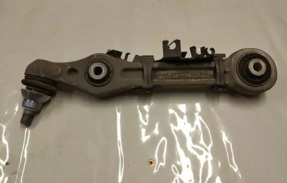 Mercedes-Benz C W205 Front control arm A20519