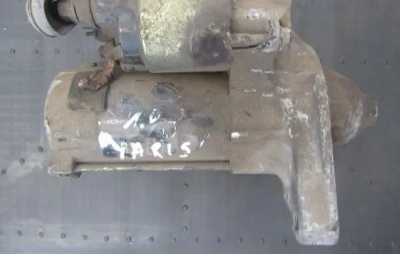 Toyota Yaris Starter motor 2810023030 28100-23030