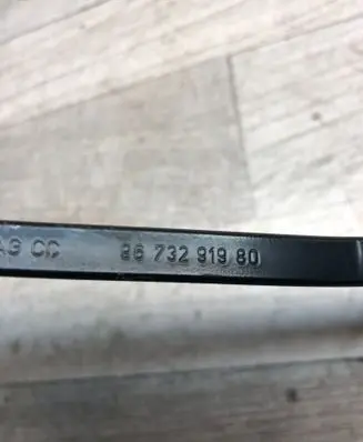 Peugeot 208 Front wiper blade arm 9673291980
