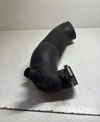 Audi A4 S4 B6 8E 8H Turbo air intake inlet pipe/hose 8E0129615