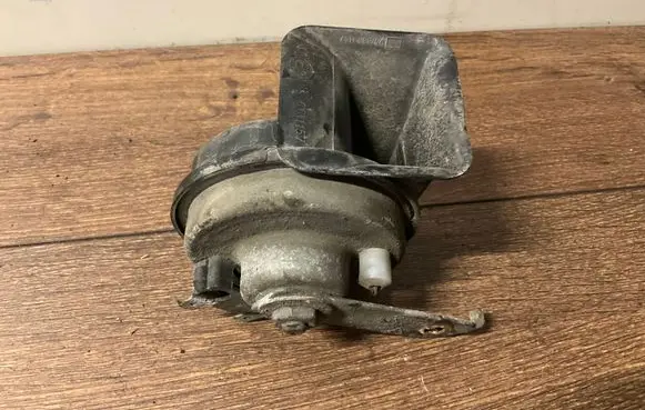 Mercedes-Benz E W211 Horn signal
