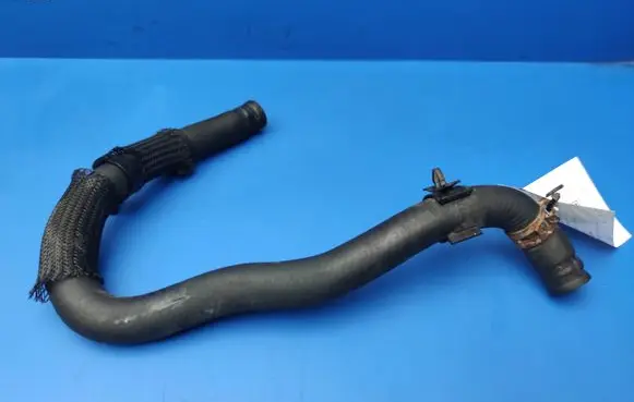 Lexus IS 220D-250-350 Engine coolant pipe/hose