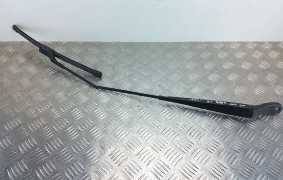 Peugeot 208 Front wiper blade arm 9673292080