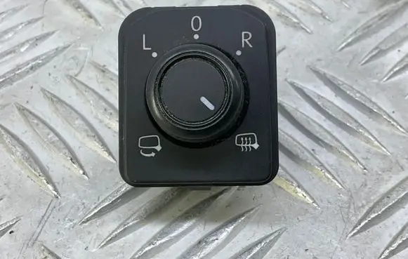 Volkswagen PASSAT B8 Wing mirror switch 3G0959565B