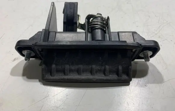Mazda 3 I Tailgate/trunk/boot exterior handle