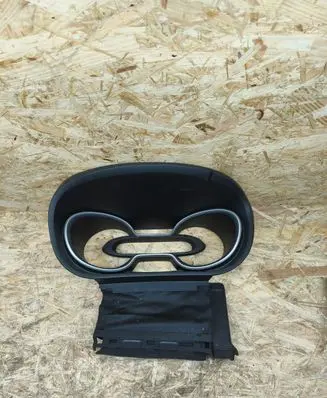 Opel Vivaro Dashboard trim 681017678R 681019782R