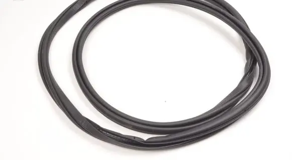 Volvo XC60 Front door rubber seal PRAWY