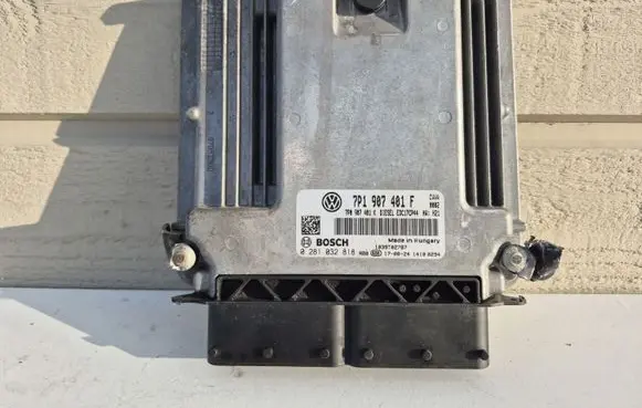 Volkswagen Touareg II Engine control unit/module 7P1907401F 7P0907401K 0281032818