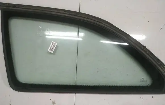Skoda Octavia Mk2 (1Z) Rear side window AS2