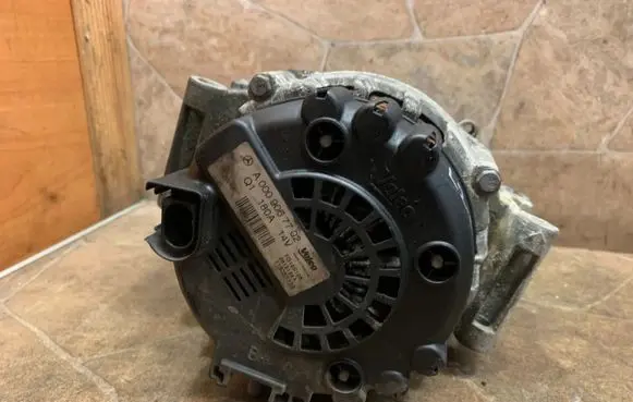 Mercedes-Benz C W205 Generator/alternator A0009067702