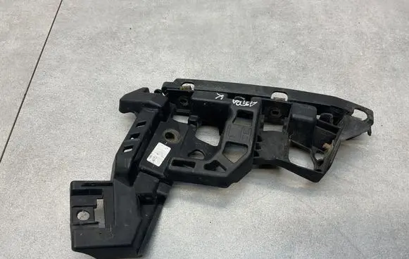 Opel Astra K Front bumper mounting bracket 39020432