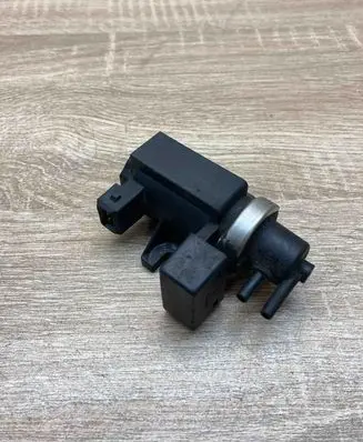 BMW 3 E90 E91 Turbo solenoid valve 2247906