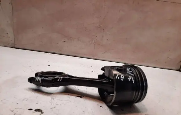 Audi A4 S4 B6 8E 8H Piston with connecting rod 79L69M