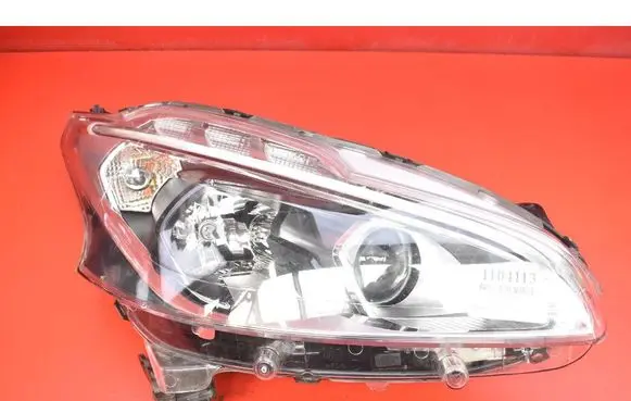Peugeot 208 I Headlight/headlamp
