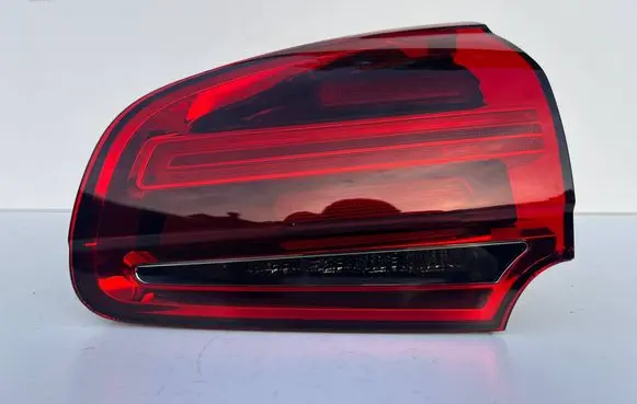 Porsche Cayenne (92A) Tailgate rear/tail lights 7P5945308M 90053374