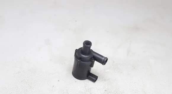 Volkswagen PASSAT B6 Electric auxiliary coolant/water pump 1K0965561G