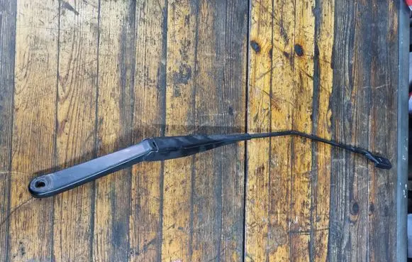 Ford Fiesta Front wiper blade arm 8A6117526BD