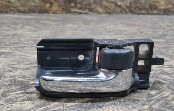 Toyota Auris 150 Front door interior handle
