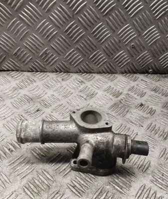 Volkswagen PASSAT B5.5 Engine coolant pipe/hose 038121133a