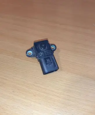 BMW M5 F90 Air pressure sensor 8617097
