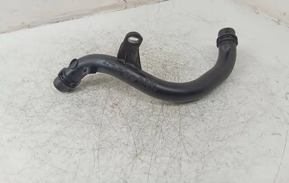 Engine coolant pipe/hose