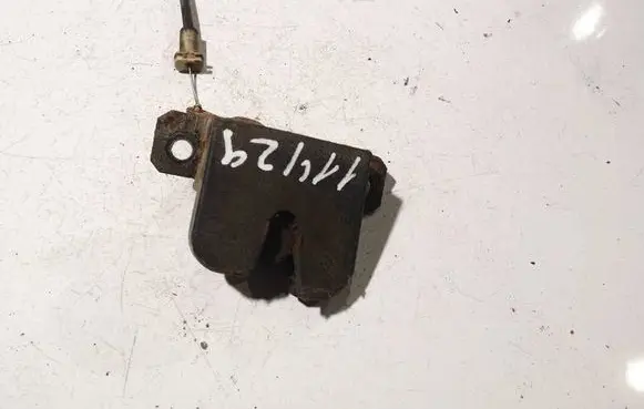 Volkswagen PASSAT B5.5 Engine bonnet/hood lock/catch