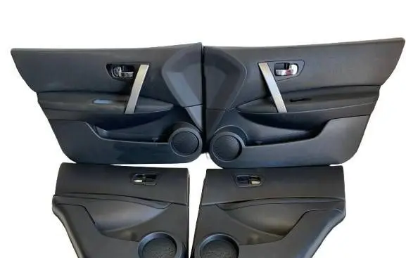Nissan Qashqai Front door card panel trim