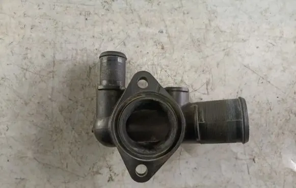 Suzuki Grand Vitara I Thermostat/thermostat housing