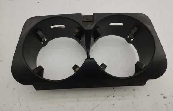 Cup holder front
