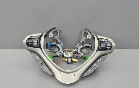 Honda Accord Steering wheel buttons/switches E09429 E09427