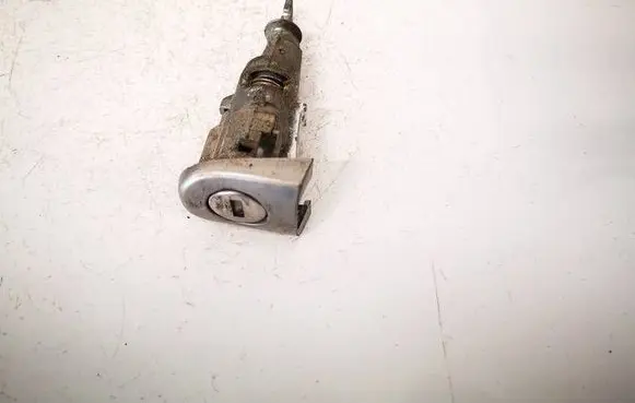 Skoda Roomster (5J) Front door lock (next to the handle) 5J0837167