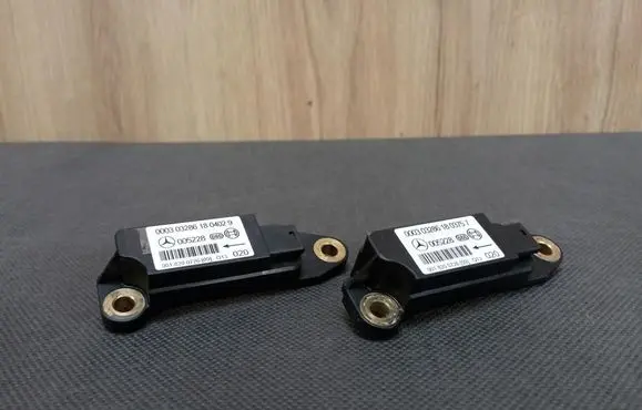 Mercedes-Benz SLK R170 Airbag deployment crash/impact sensor 0018200726 A0018200726