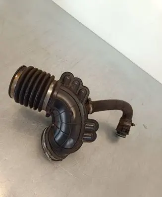 BMW 4 F36 Gran coupe Intake resonator 991000768