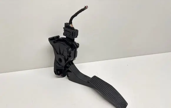 Opel Astra J Accelerator throttle pedal 6PV00976507 13252702